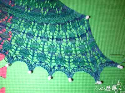 孔雀披肩的织法 烟雨手工----孔雀尾花样披肩