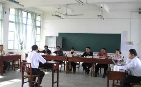 公务员面试语言素材 如何顺利通过公务员面试语言关