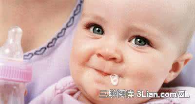 宝宝溢奶和吐奶的区别 如何处理宝宝吐奶、溢奶？