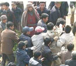 梦见被一群人追杀 梦见被一群人追杀 梦见被一群人打_梦见被一群人追杀