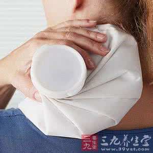 热敷用毛巾还是热水袋 冬季比暖水袋更强的是热毛巾吗