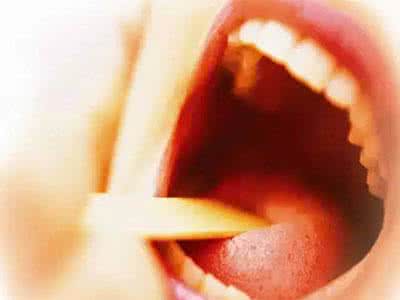 换牙膏后口腔黏膜脱落 牙膏用完口腔黏膜脱落 牙膏用完别急着丢进，简单几步骤就能赋予它新用途