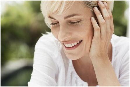 额头去皱去除皱纹 了解皱纹来源 掌握抗老去皱秘籍