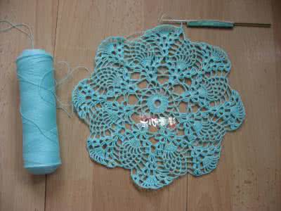 平面织物上钩针立体花 钩针加厚织物的一个简单技术