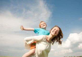 爱心伴孩子成长 爱孩子就别阻碍他成长