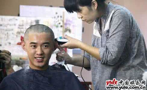 和尚为什么要剃光头 和尚为什么要剃光头，剃发之后真的就没有烦恼了吗？