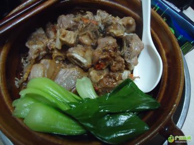 腊肉煲仔饭 别人家的美食:排骨腊肉煲仔饭