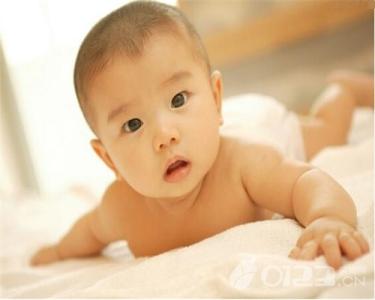 宝宝湿疹怎么护理 宝宝湿疹怎么护理 这个季节宝宝护理小锦囊