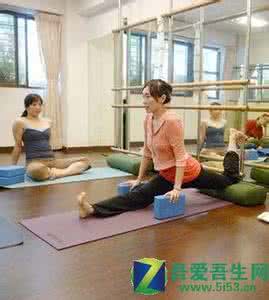 瑜伽砖 瑜伽砖 办公室一族瑜伽砖的巧用