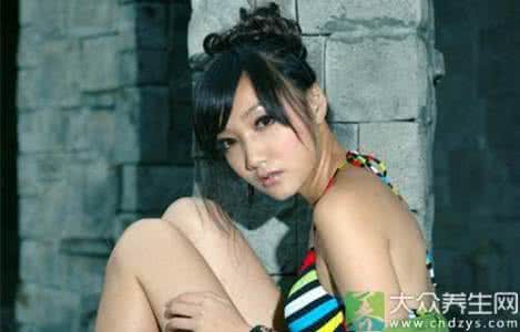 李颖的丝袜情结 小说 【美女图文】男人都有丝袜情结 女人3招秒杀 5P