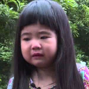 孩子学校受欺负怎么办 在学校受了欺负，回了家还「报喜不报忧」，真的好吗？