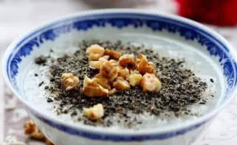 治疗脱发的食疗方法 治疗脱发吃什么药 治疗脱发的食疗