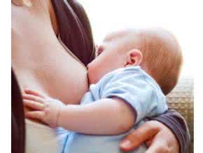 产妇乳头凹陷怎么喂奶 产妇乳头凹陷怎么喂奶 孕产健康 这样喂奶能避免乳头痛!早知道就好了!