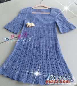 淡蓝色上衣配什么裙子 淡蓝色钩针短袖方领裙式上衣,女士秋冬编织,快乐编织论坛