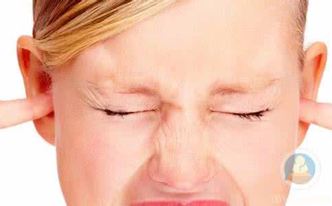 耳朵听力下降的原因 听力下降的症状 听力下降都有哪些症状