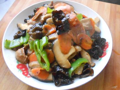 香菇木耳肉片 【图文】木耳香菇炒肉片的做法