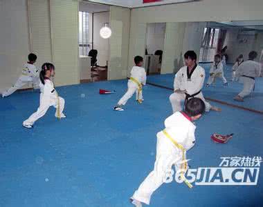 跆拳道热身动作 跆拳道热身动作是什么呢