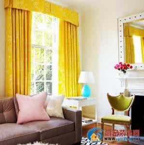 客厅连阳台窗帘如何挂 客厅窗帘如何选购最划算？