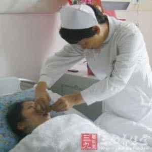 混合痔的症状和治疗 混合痔的症状 混合痔如何治疗和预防