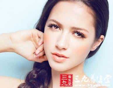 雀斑怎么去除 怎样去除雀斑?食疗方不做斑点女人