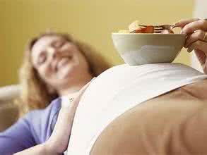 准妈妈孕早期注意事项 在孕期,准妈妈不能吃的*