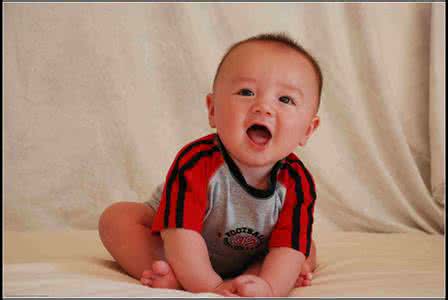 开裆裤好不好 宝宝穿开裆裤好不好 专家帮你分析开裆裤的利弊