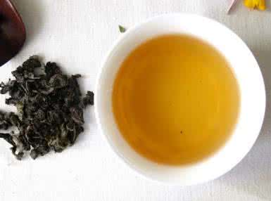 愿岁月温柔以待 温一盏茶，浸满岁月的暗香