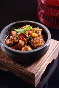 台式三杯鸡的正宗做法 大学生DIY【你真的知道台式三杯鸡的做法吗？】