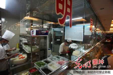 饭店后厨 哈市全面整治饭店“后厨” 不得回收再使用