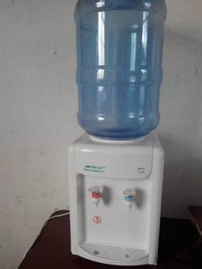 沁园饮水机怎么烧热水 常喝饮水机的水好吗 饮水机里的热水是否烧开？常喝饮水机的热水对身体好吗