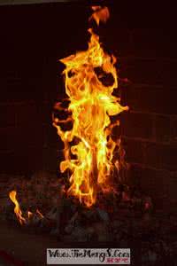 梦见烧纸钱 梦见烧纸 梦见烧纸钱