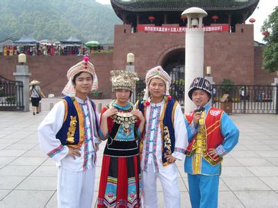 土家族服饰特点 土家族服饰特点 土家族服饰的特点是什么