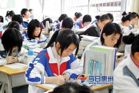 鼓励高三学生拼搏的话 高三开学，告诉学生四句话