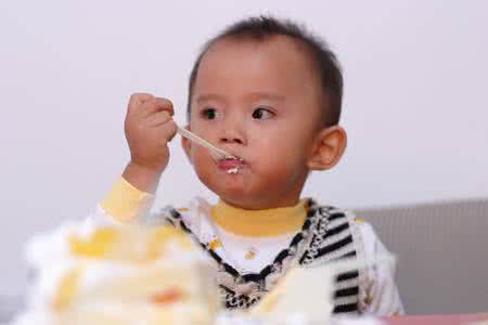 宝宝生日妈妈感言说说 孩子爸说：宝宝生日不能提，不能过，你们能接受吗