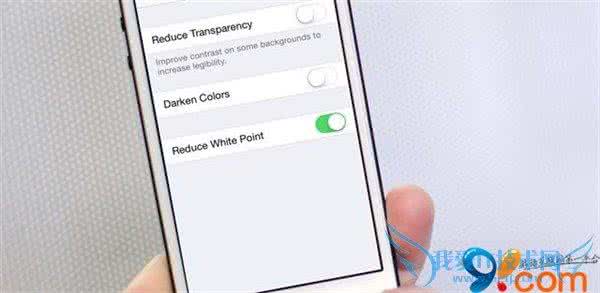 苹果小白点使用技巧 苹果iOS 7.1护眼技巧：如何减少白点?