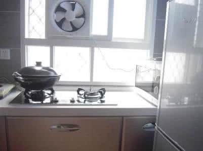 厨房油烟排风扇 开放式厨房油烟问题 油烟排风扇的用处是什么