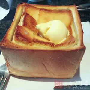 吃了霉变食物怎么解毒 霉变食物吃了易生病 一定要扔掉