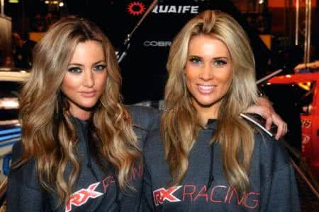 闪光灯模拟自然光 让闪光灯的效果变得自然柔和