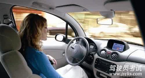新手学车技巧 新手学车技巧 如何快速提升车技