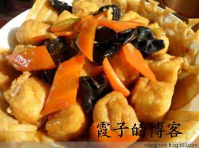 臭豆腐汤汁怎样熬的 咬一口汤汁四溢的 时蔬烩豆腐盒子