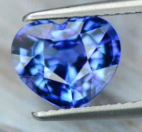 托帕石和海蓝宝的区别 托帕石和海蓝宝 托帕石和海蓝宝的区别