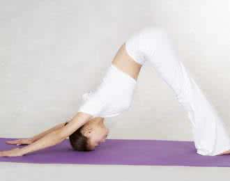 腿部伸展运动 伸展+按摩 轻松减腿部脂肪