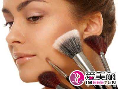 化妆对皮肤有伤害吗 7大铁血军规 让你化妆不伤皮肤