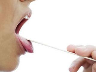 咽喉肿痛吃什么药 咽喉肿痛吃什么药 咽喉肿痛怎么办 5大治疗法助你摆脱困扰