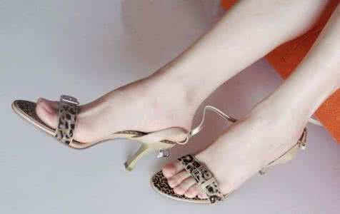 女人脚跟疼偏方大全 脚外侧疼是怎么回事 脚外侧疼的偏方