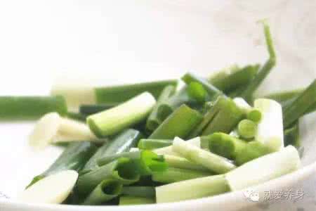 做菜时葱姜蒜椒别乱放 做菜时葱姜蒜椒别乱放 做菜为什么放葱姜蒜?