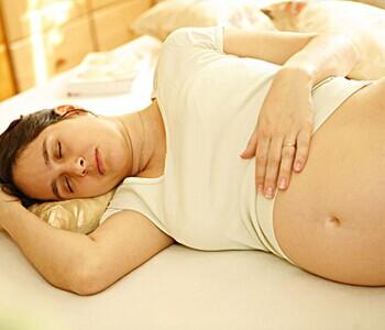 睡眠充足为什么还犯困 孕妇容易饿怎么办?充足的睡眠要保障