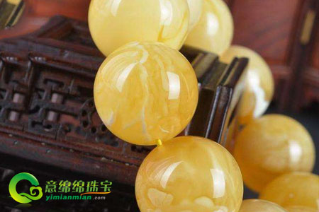水煮蜜蜡的特征 水煮蜜蜡的特征 老蜜蜡特征及优缺点