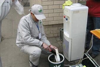 家用饮水机怎么清洗 家用饮水机清洗 家用怎么清洗饮水机