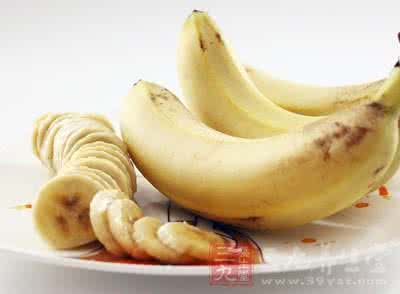 吃什么可以治脚抽筋 抽筋吃什么 多吃这些美食轻松治抽筋